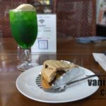 「カフェレストこすたりか」のアメリカンチョコチップケーキ