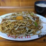 陸橋下の日田やきそばの人気店「大学軒」に行ってみた
