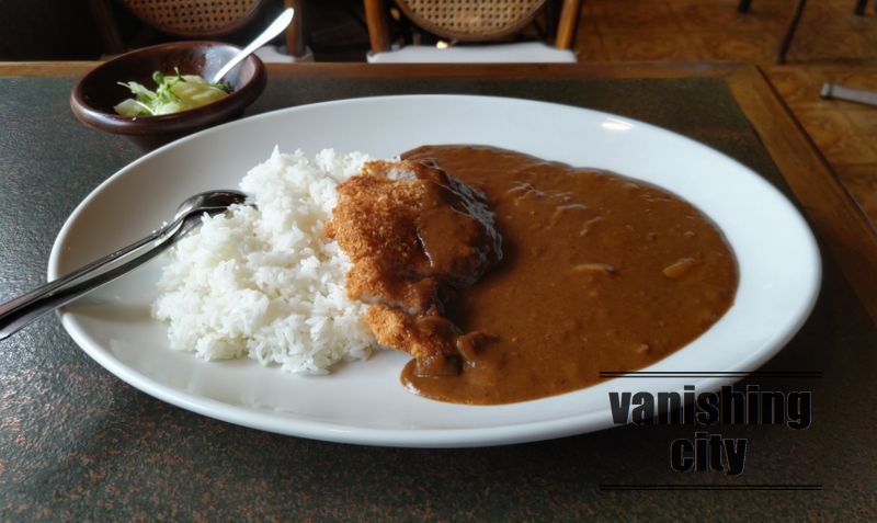 3代続く舞鶴橋近くのカレー屋さん「カレーハウスうえの」