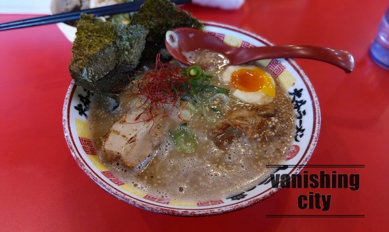 森町の「トラの夢」で食べた濃厚豚骨ラーメン