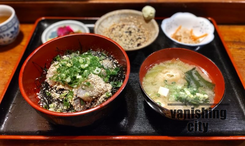 「こつこつ庵」で大分の郷土料理「りゅうきゅう」を食べました